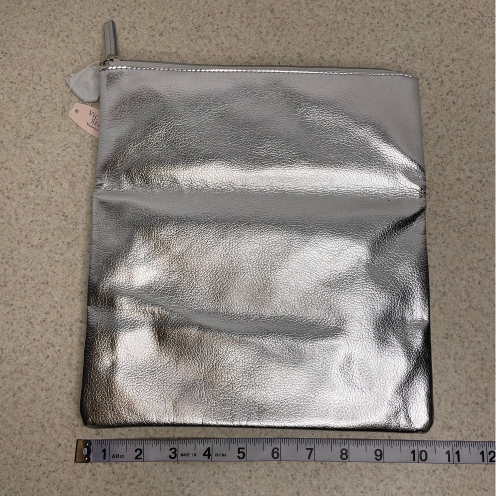 NEW Victoria's Secret Anniversary Silver Fold Over Angel Clutch Bag - Picture 4 of 7